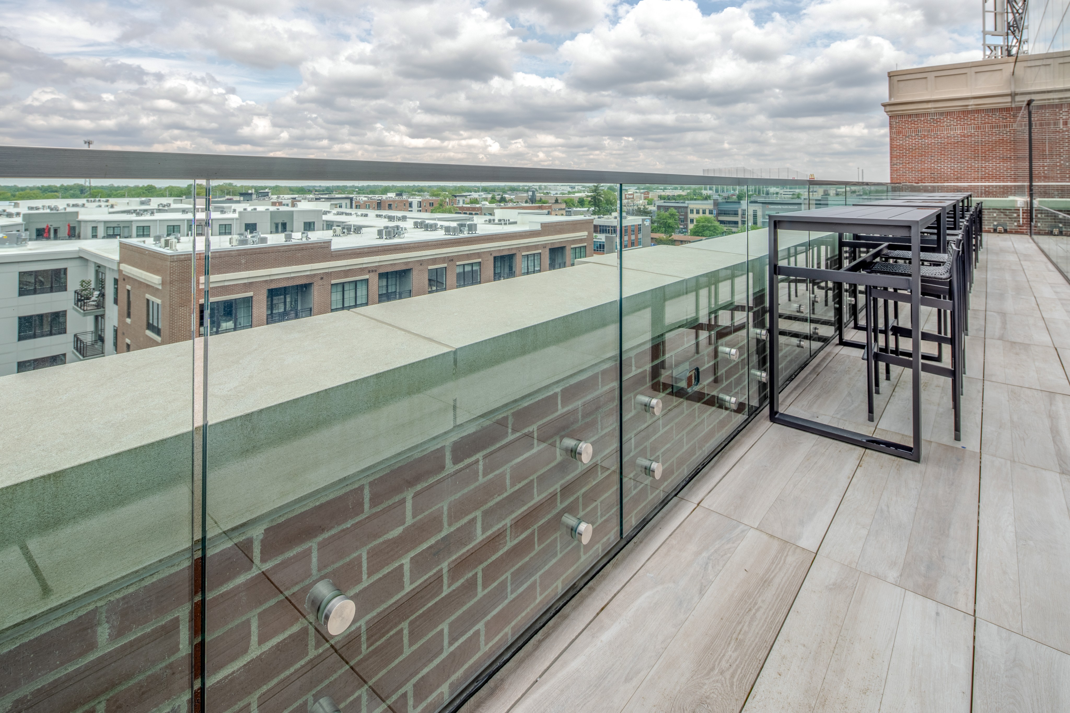 First Internet Bank Handrails-15